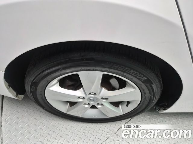 Hyundai AVANTE 2013 — photo 20