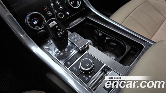 Land Rover Range Rover Sport 2018 — photo 12