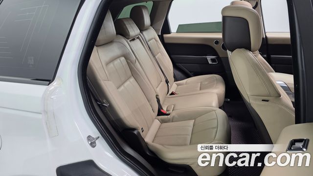 Land Rover Range Rover Sport 2018 — photo 17