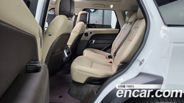 Land Rover Range Rover Sport 2018 — photo 18