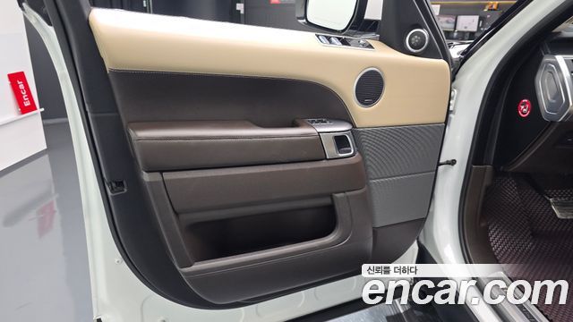 Land Rover Range Rover Sport 2018 — photo 14