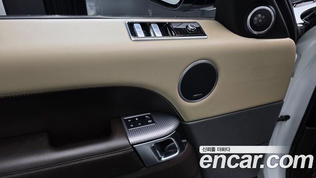 Land Rover Range Rover Sport 2018 — photo 30