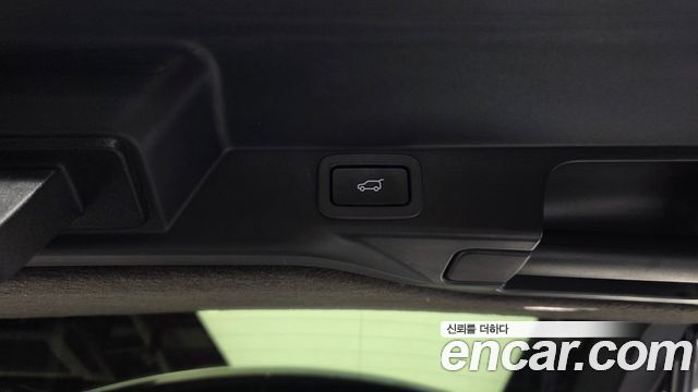 Land Rover Range Rover Sport 2018 — photo 33