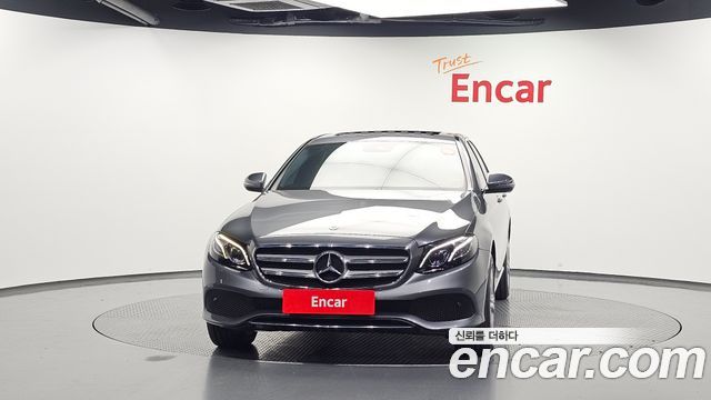 Mercedes-Benz E-Class 2018 — photo 3
