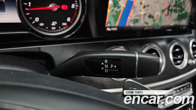 Mercedes-Benz E-Class 2018 — photo 9