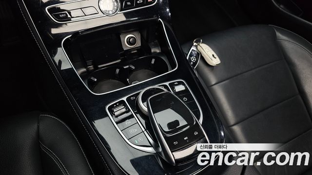 Mercedes-Benz E-Class 2018 — photo 17