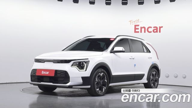 Kia Niro 2023 — photo 1