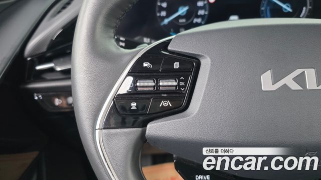 Kia Niro 2023 — photo 21