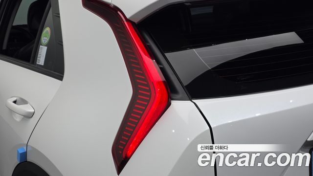 Kia Niro 2023 — photo 9