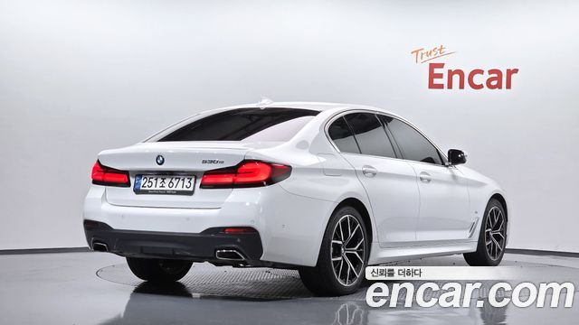 BMW 5-Series 2021 — photo 2