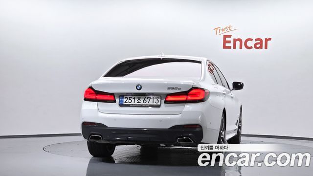 BMW 5-Series 2021 — photo 4