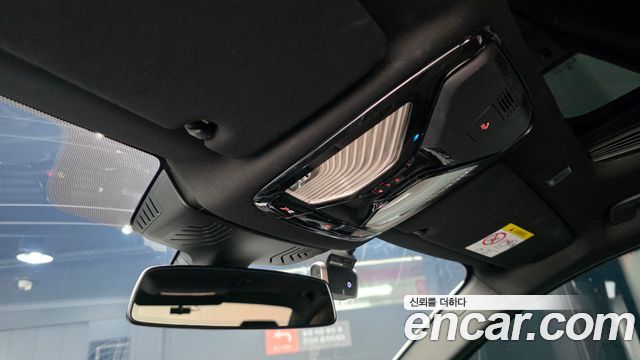 BMW 5-Series 2021 — photo 29