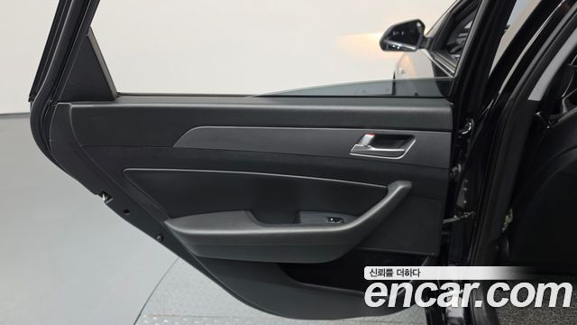 Hyundai Sonata 2016 — photo 15