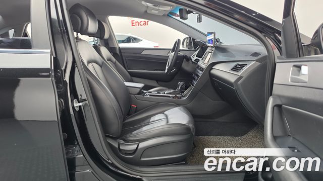 Hyundai Sonata 2016 — photo 16