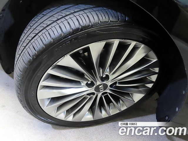 Kia K7 2018 — photo 5