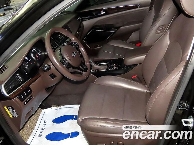 Kia K7 2018 — photo 11