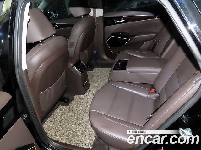 Kia K7 2018 — photo 12