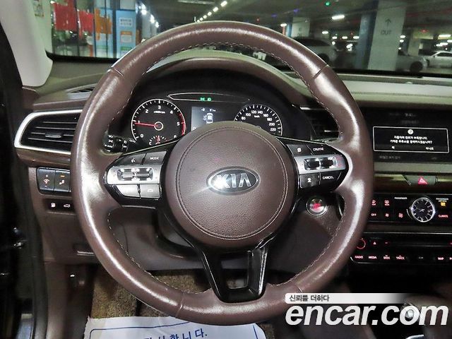 Kia K7 2018 — photo 13