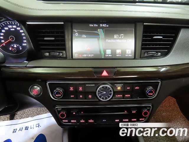 Kia K7 2018 — photo 16