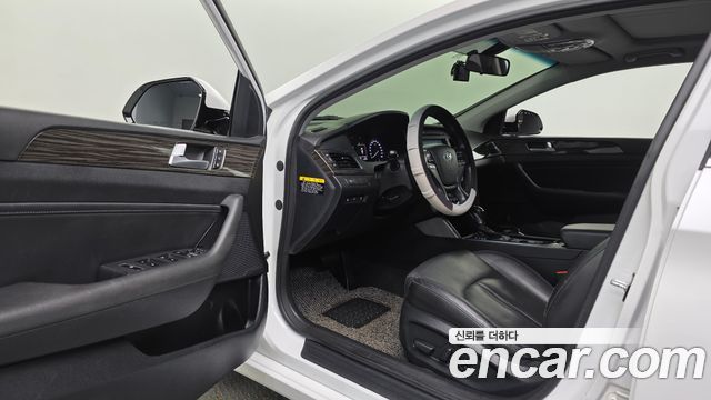 Hyundai Sonata 2015 — photo 13