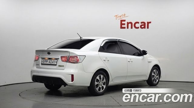 Kia Porte 2013 — photo 2