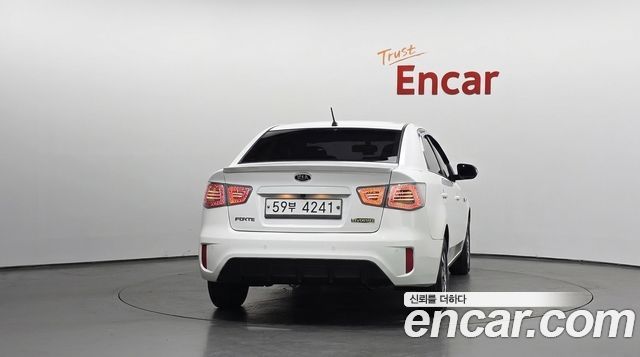 Kia Porte 2013 — photo 4