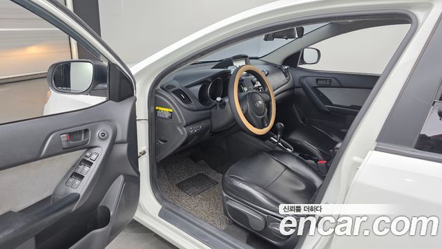Kia Porte 2013 — photo 10