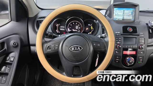 Kia Porte 2013 — photo 12