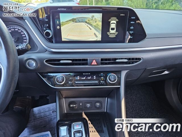 Hyundai Sonata 2022 — photo 8