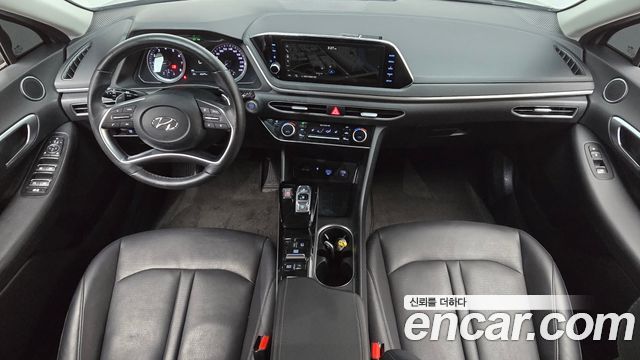 Hyundai Sonata 2022 — photo 10