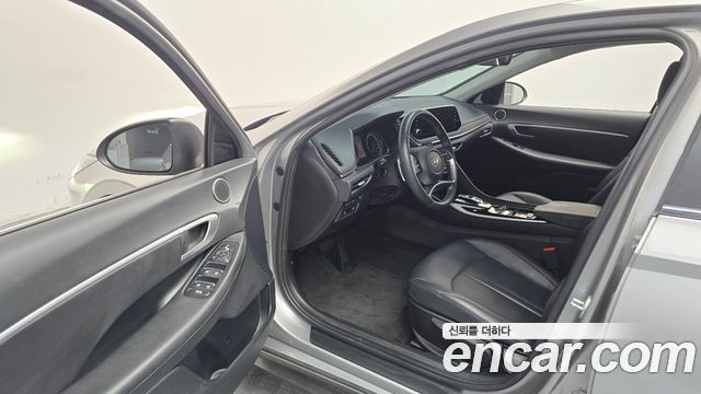 Hyundai Sonata 2022 — photo 13