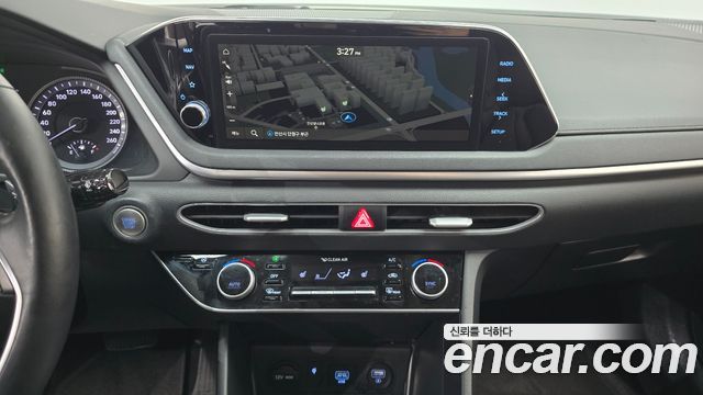 Hyundai Sonata 2022 — photo 18