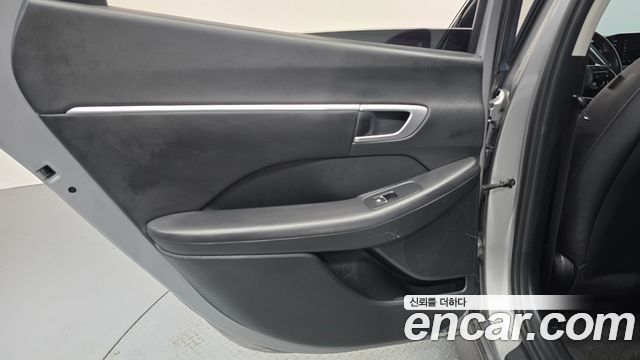 Hyundai Sonata 2022 — photo 15