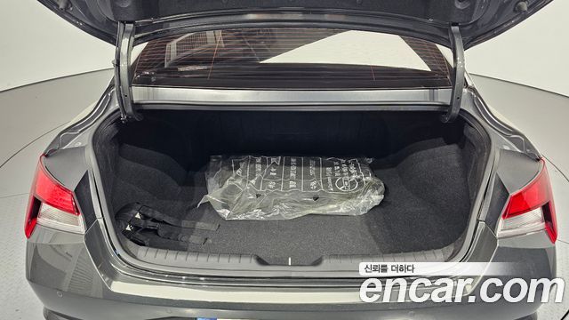 Hyundai AVANTE 2021 — photo 26