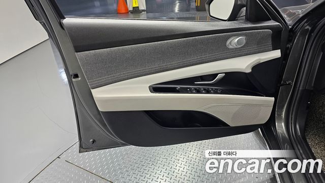Hyundai AVANTE 2021 — photo 14