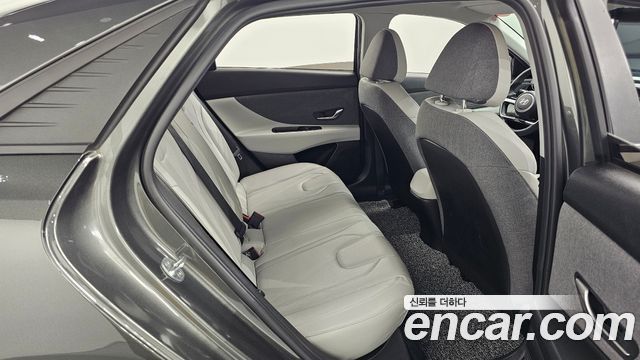 Hyundai AVANTE 2021 — photo 16