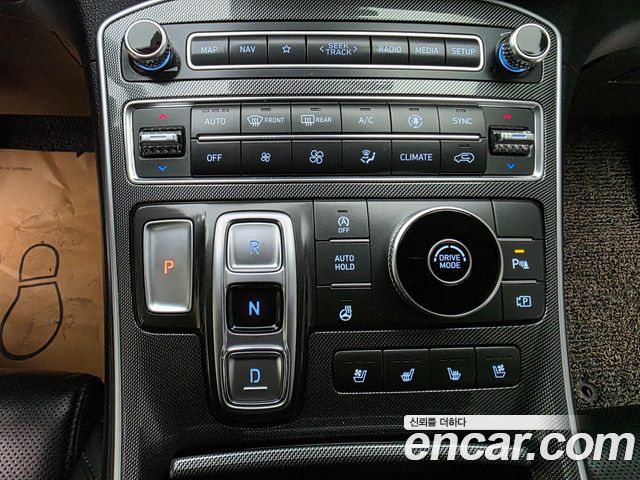 Hyundai Santafe 2021 — photo 17