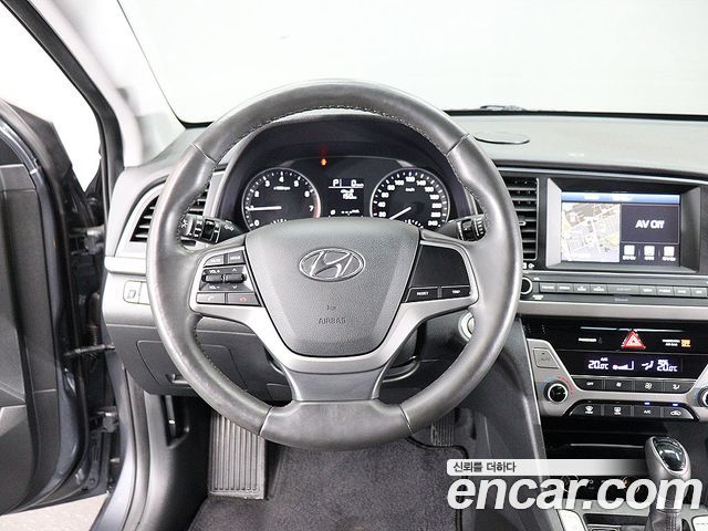 Hyundai AVANTE 2016 — photo 8