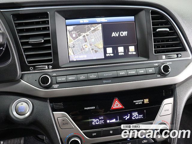 Hyundai AVANTE 2016 — photo 9