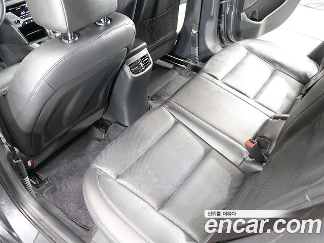Hyundai AVANTE 2016 — photo 19