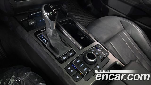 Hyundai Genesis 2016 — photo 12