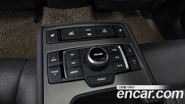Hyundai Genesis 2016 — photo 18