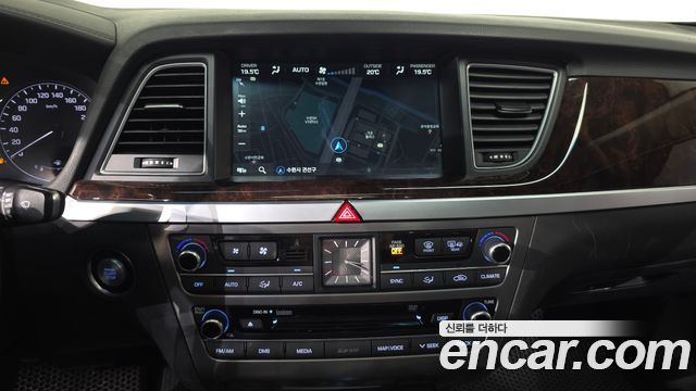 Hyundai Genesis 2016 — photo 20