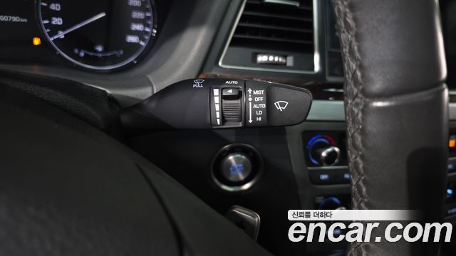 Hyundai Genesis 2016 — photo 30