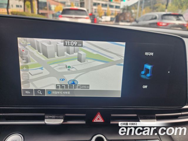 Hyundai AVANTE 2021 — photo 11
