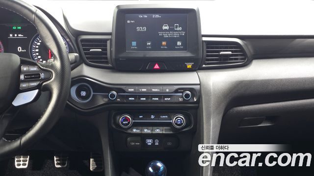 Hyundai Veloster 2019 — photo 19
