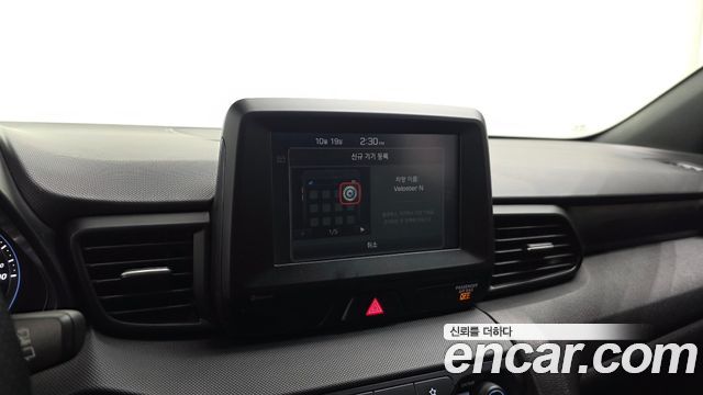 Hyundai Veloster 2019 — photo 21