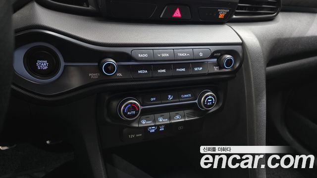 Hyundai Veloster 2019 — photo 23