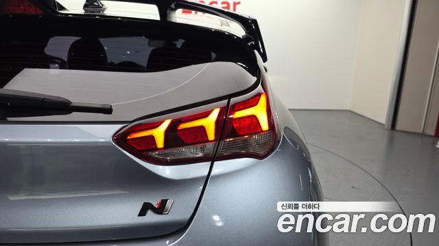 Hyundai Veloster 2019 — photo 9