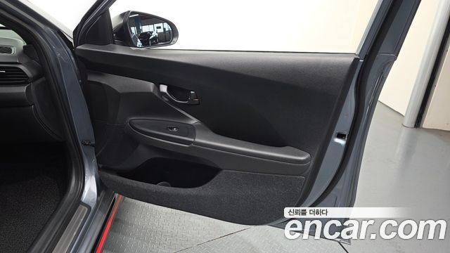 Hyundai Veloster 2019 — photo 14